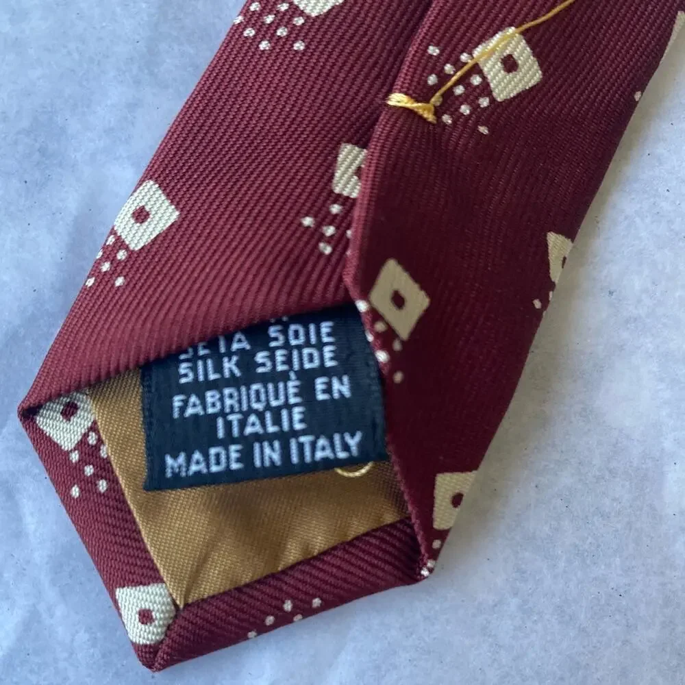 Yves Saint Laurent YSL Tie 100% Silk Made in Italy Neck Tie in Auburn 59